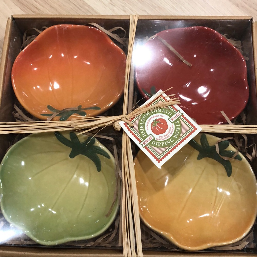NWOT heirloom tomato dipping bowls